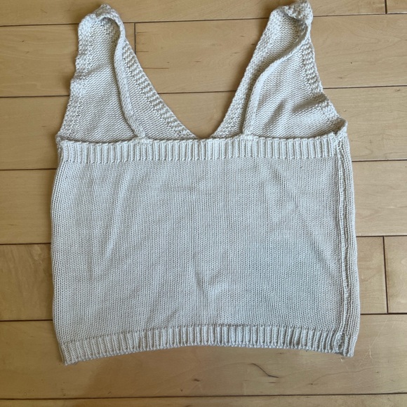 Cream Knit Crop top (size xsmall) - Picture 2 of 4